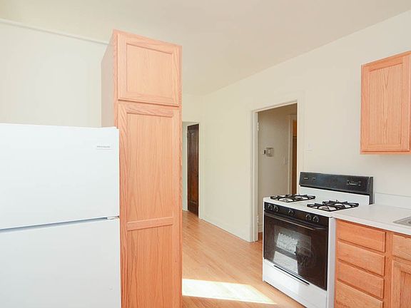 4th image of 4309 N Francisco Ave #F2