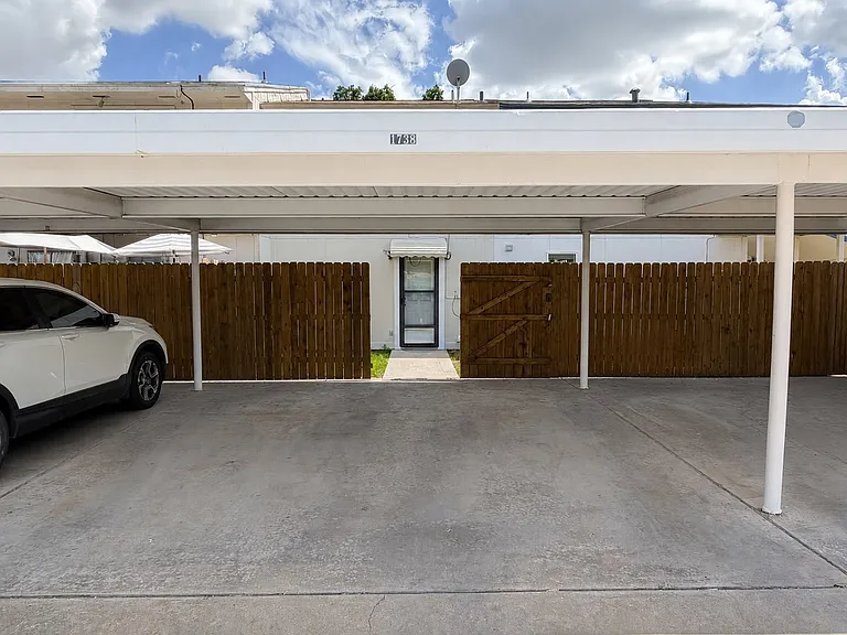 1738 Utah Ave — Photo 11