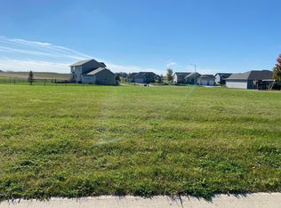 2106 Paradise Rd, Albert Lea, MN 56007