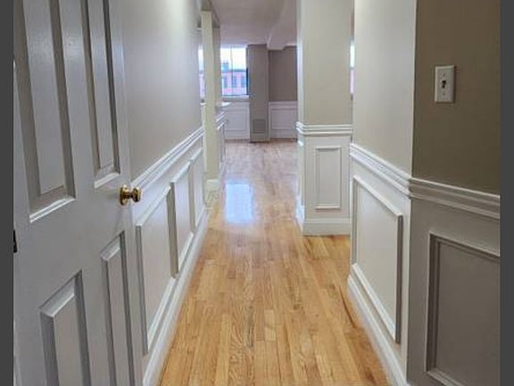 Hall way from entry to 1st Floor Living / Dining Kitchen
