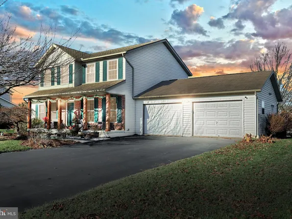 33 Poplar Springs Blvd, Stewartstown, PA 17363