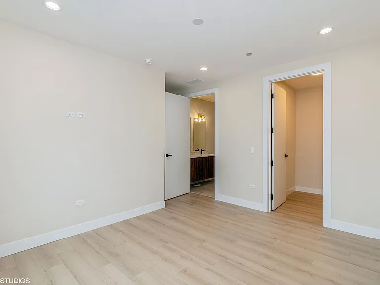 3043 W Irving Park Rd #306 — Photo 9