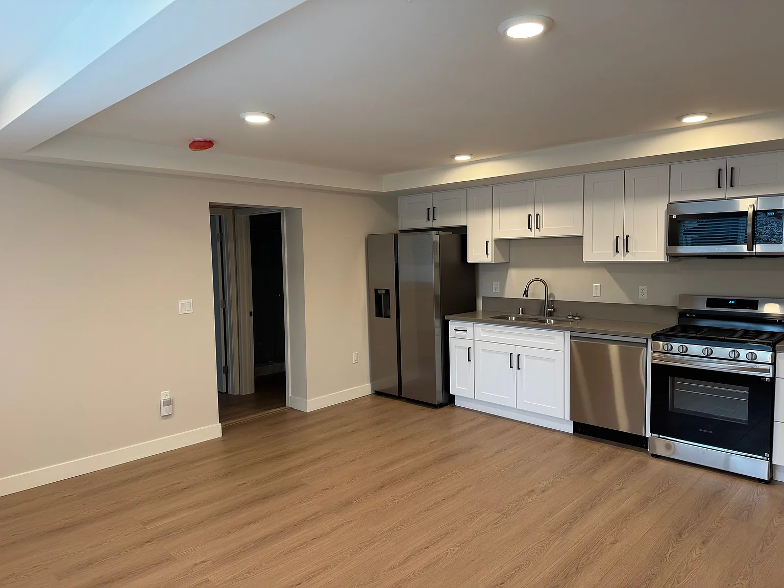1 bed, 600 sqft, $2,195 — Photo 2