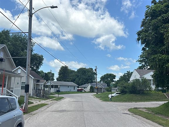 5th image of 401 Munn St