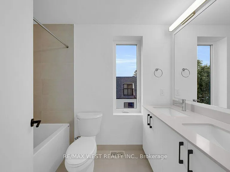 502 Atlas Ave #D — Photo 16