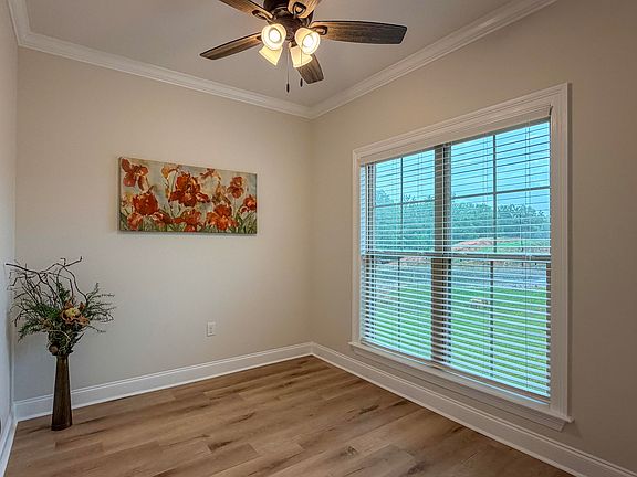 5th image of 60 Meadow Breeze Rd