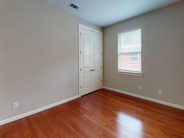 1114 Ruea St — Photo 9