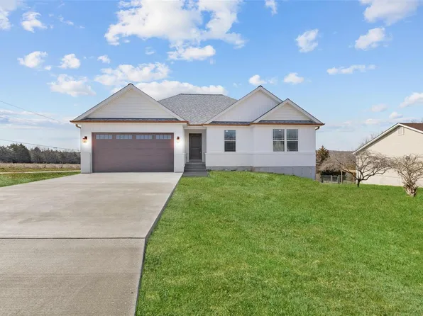 4 Timberline Dr, Moscow Mills, MO 63362