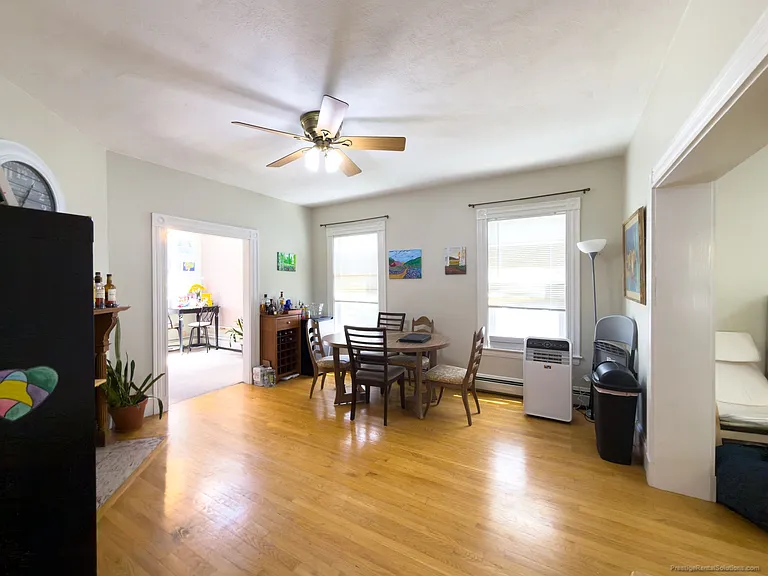 318 N Harvard St #1 — Photo 21