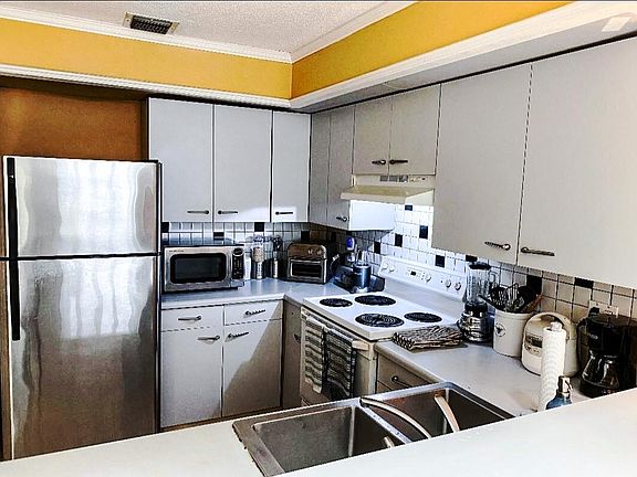 5th image of 7179 Sportsman Drive