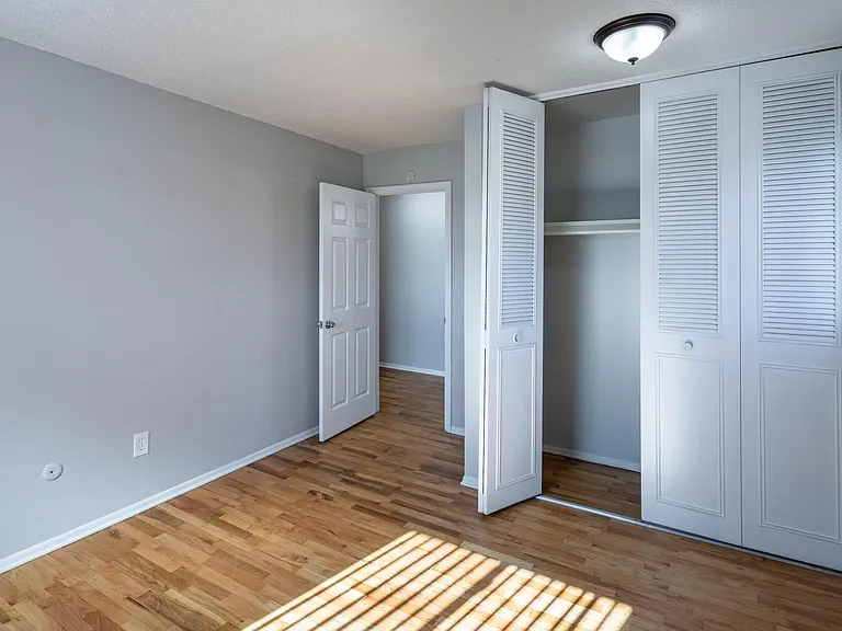 The Heights Apartments — Photo 26