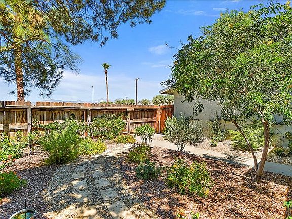2nd image of 10760 Cactus Dr