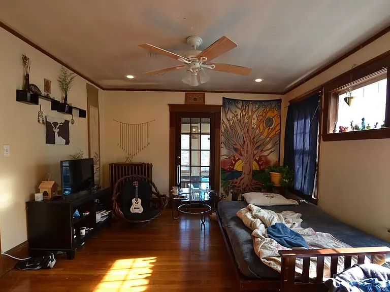 16 Lyne Rd #2B — Photo 5