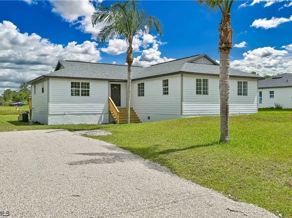 2912 28th St W, Lehigh Acres, FL 33971