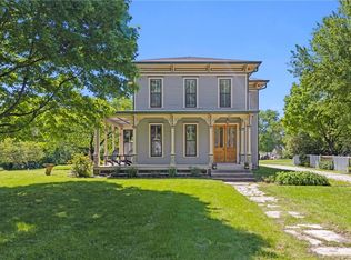 207 N 5th St, Lawrence, KS 66044
