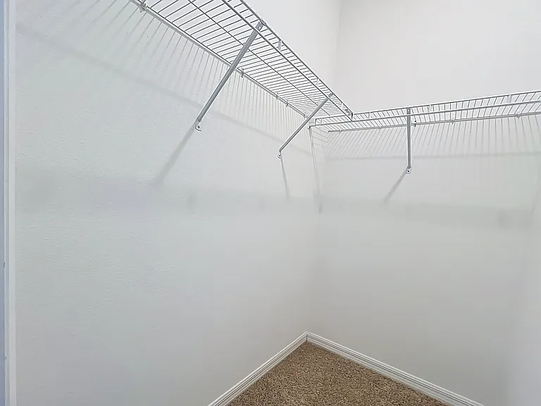 16007 Micelli Dr — Photo 42
