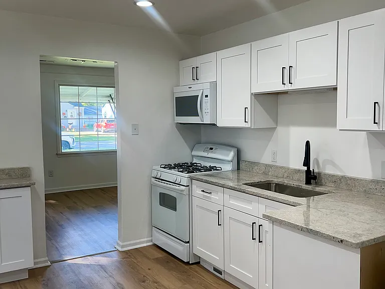5942 Harrison St — Photo 7
