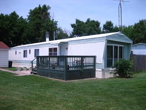 1st image of 9025 N Queens Ln