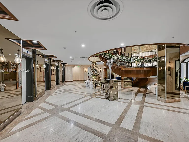 6039 Collins Ave #621 — Photo 34