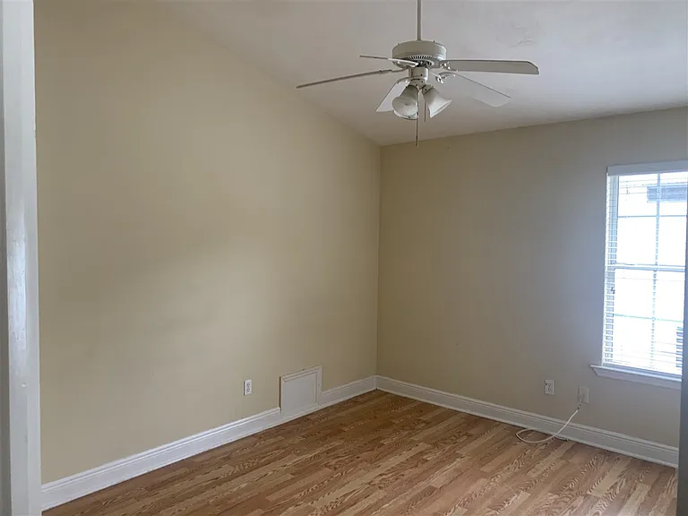 1445 Crescent Hills Dr — Photo 8