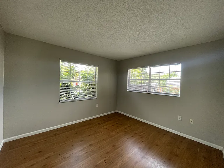 14872 SW 35th Cir — Photo 10