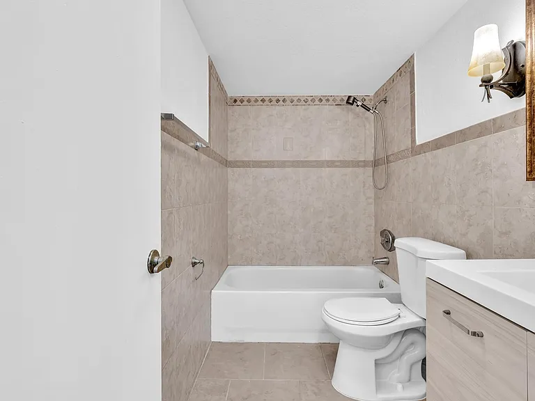 1291 NW 13th St #445D — Photo 40