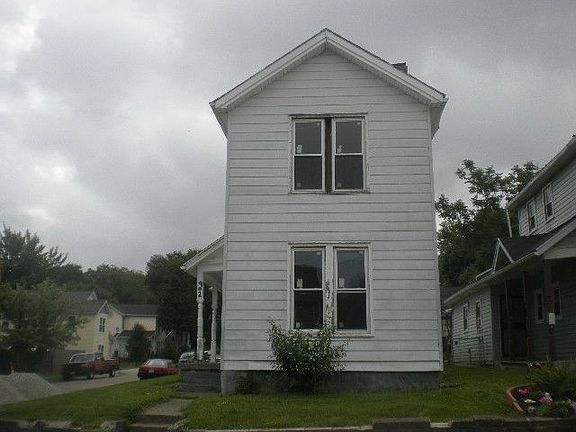 2nd image of 902 Steele Ave