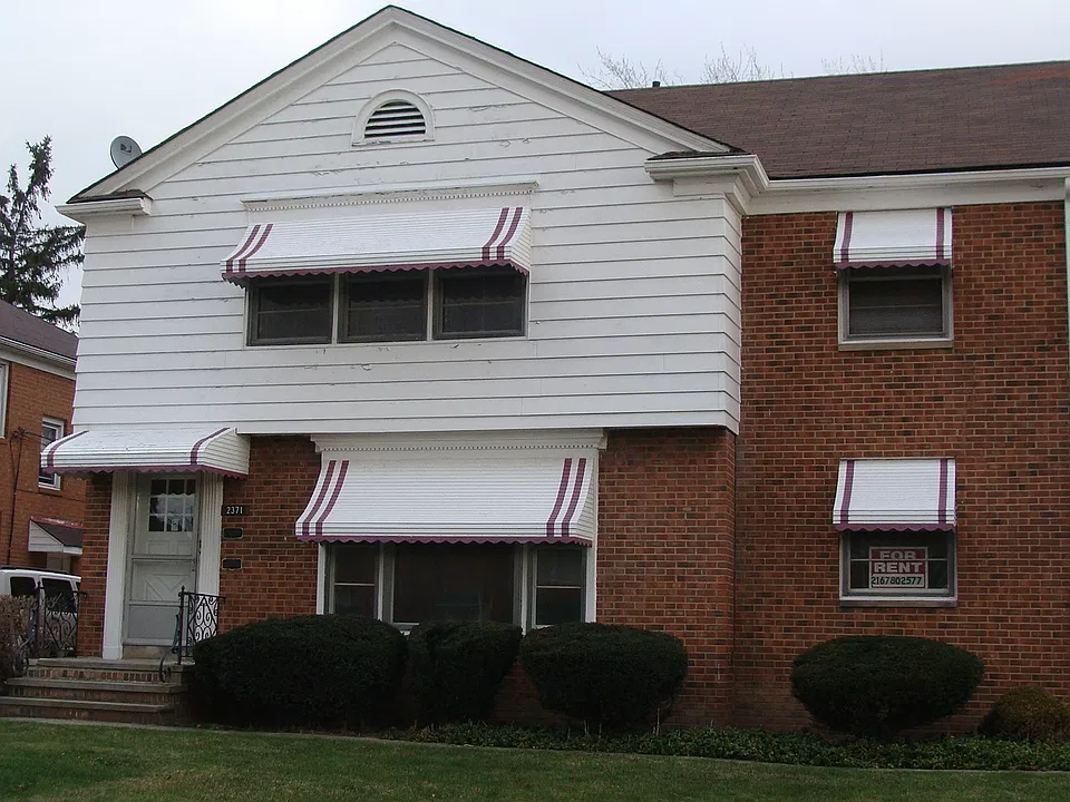 Building Photo 3