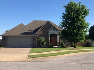 3909 SW Flatrock Ave, Bentonville, AR 72712