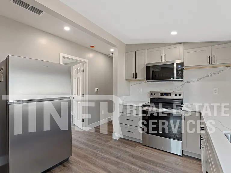 1006 Oakland Ave — Photo 10