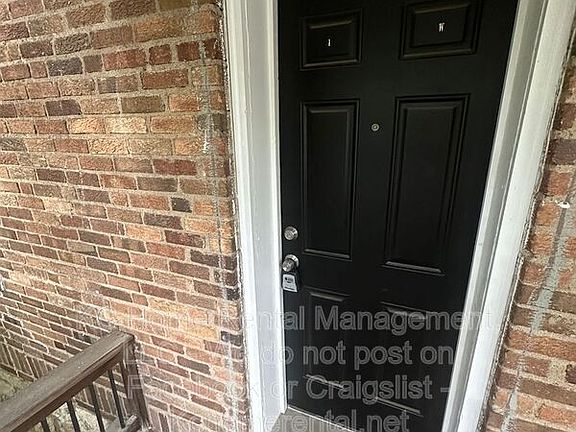 5th image of 1110 W 41st Ter APT 1W
