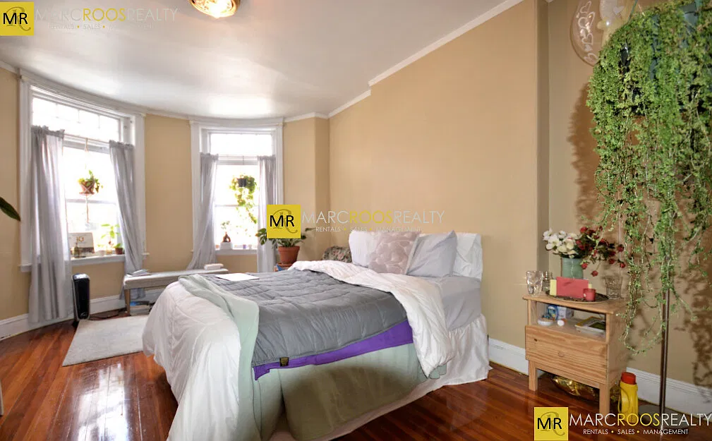 4 bed, 2.0 bath, $5,200 — Photo 4