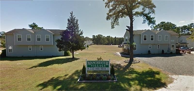 1st image of 202 Manor Dr