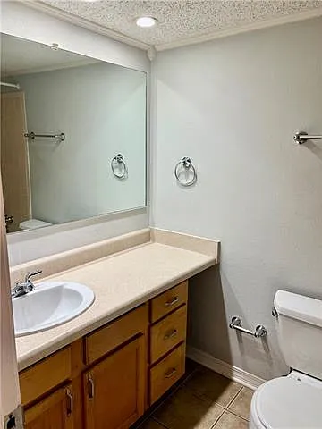 1 bed, 1.0 bath, 900 sqft, $1,000 — Photo 3