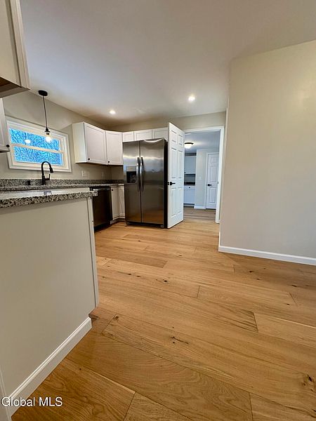 4th image of 590 Lower Allen Street