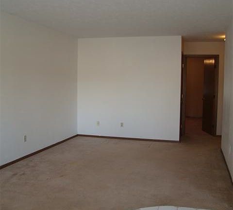 2nd image of 1011 Sunnyview Dr