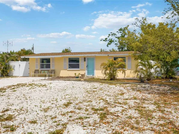 370 E Fray St, Englewood, FL 34223