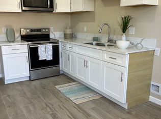 6765 El Cajon Dr, Riverside, CA 92504