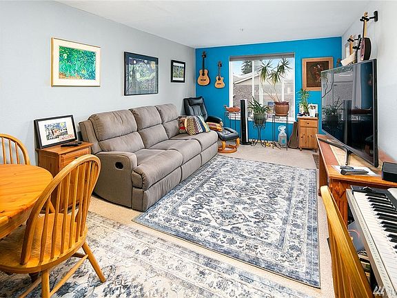 2nd image of 12050 15th Ave NE APT 402