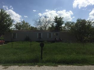 212 Country Ln, Kyle, TX 78640