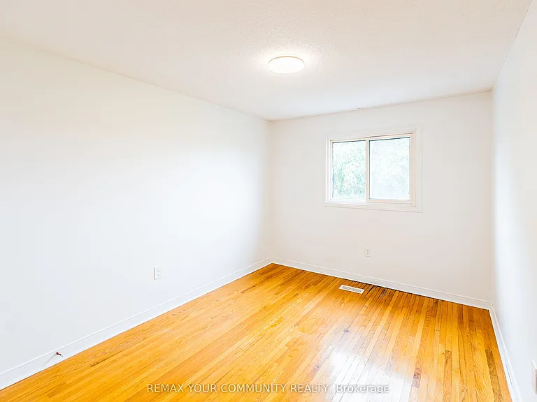 20 Terra Rd #UPPER — Photo 15