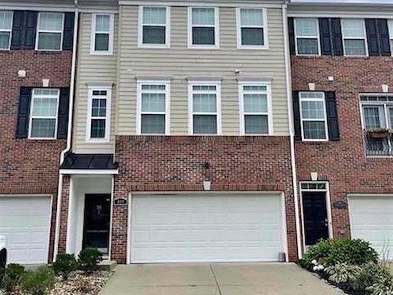 409 Saint Andrews Dr — Photo 3