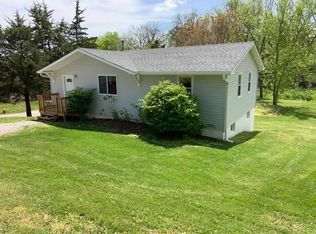 320 7th St, Milan, MO 63556