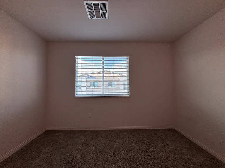 2833 Champagne Gold Ave — Photo 15