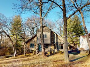 17 Chaparral Ln, Glen Carbon, IL 62034
