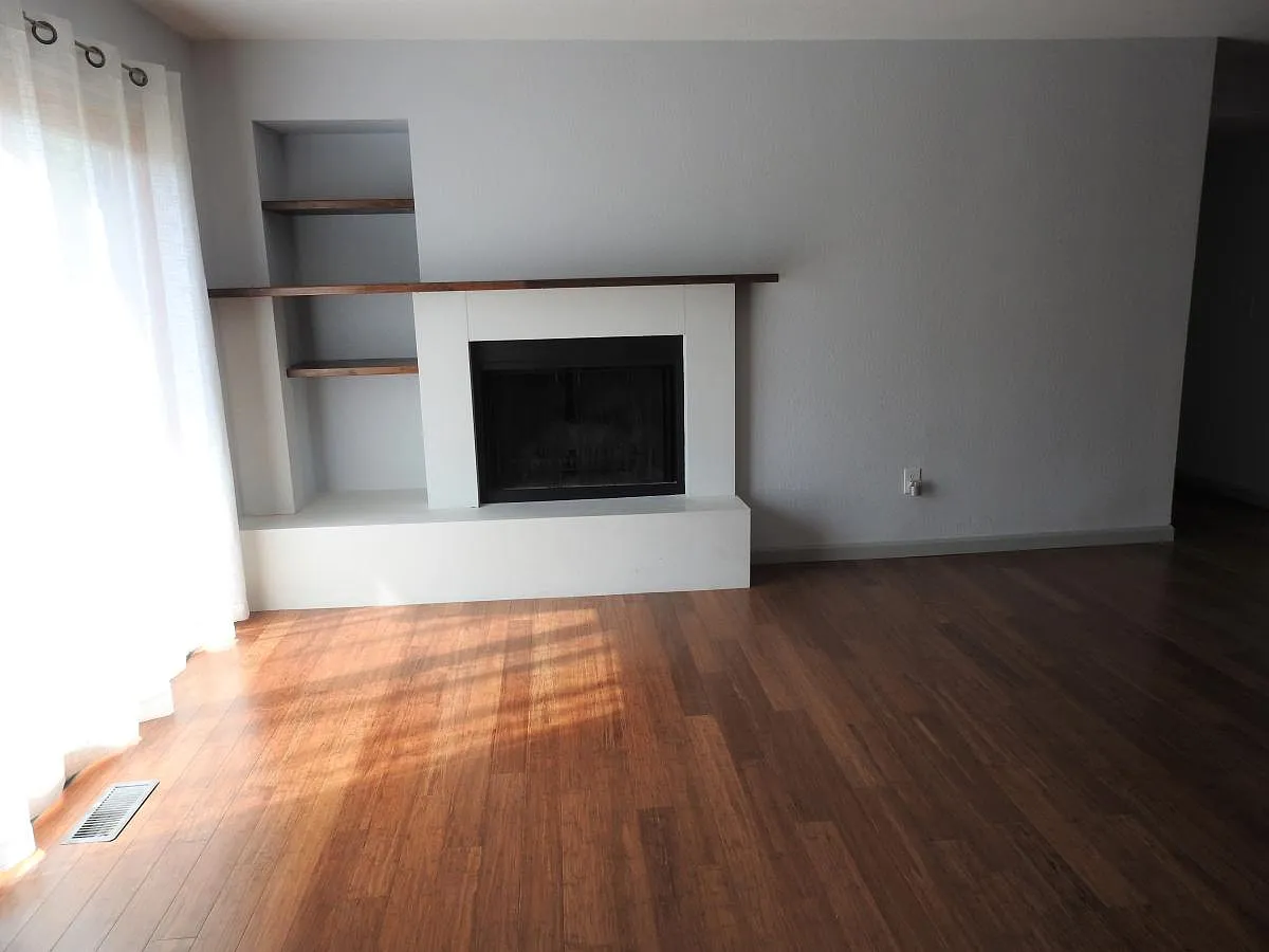 3 bed, 1243 sqft, $2,300 — Photo 3