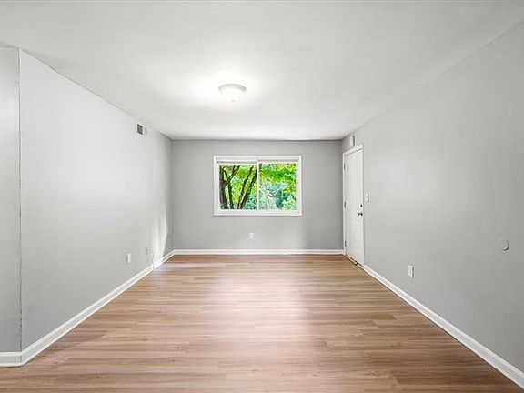 5th image of 1627 Line Cir