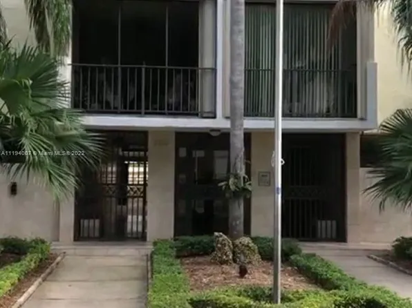 250 Galen Dr APT 55, Key Biscayne, FL 33149