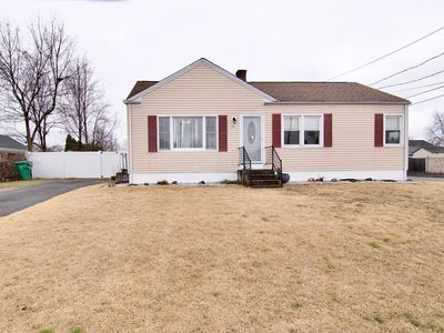 10 Woodcrest Cir, Chicopee, MA, 01020