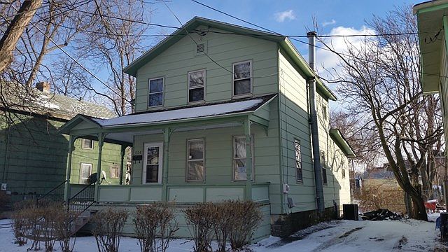1st image of 554 E 3rd St